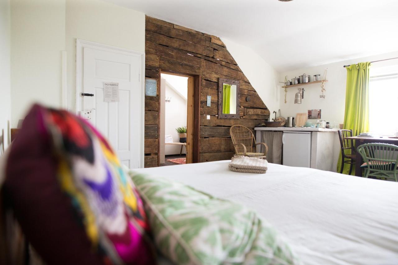 Doppel-/Zweibettzimmer mit Dusche